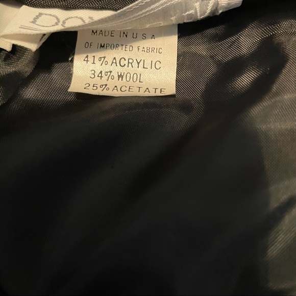 Vintage Doncaster Blue and Black Raised Pattern Blazer and Skirt Set  Sz.4P - Picture 14 of 16